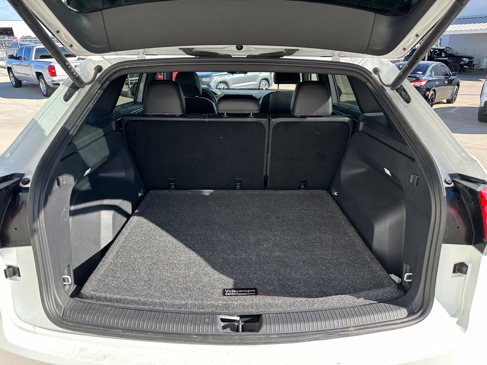 2024 Volkswagen Atlas Cross Sport 2.0T SEL