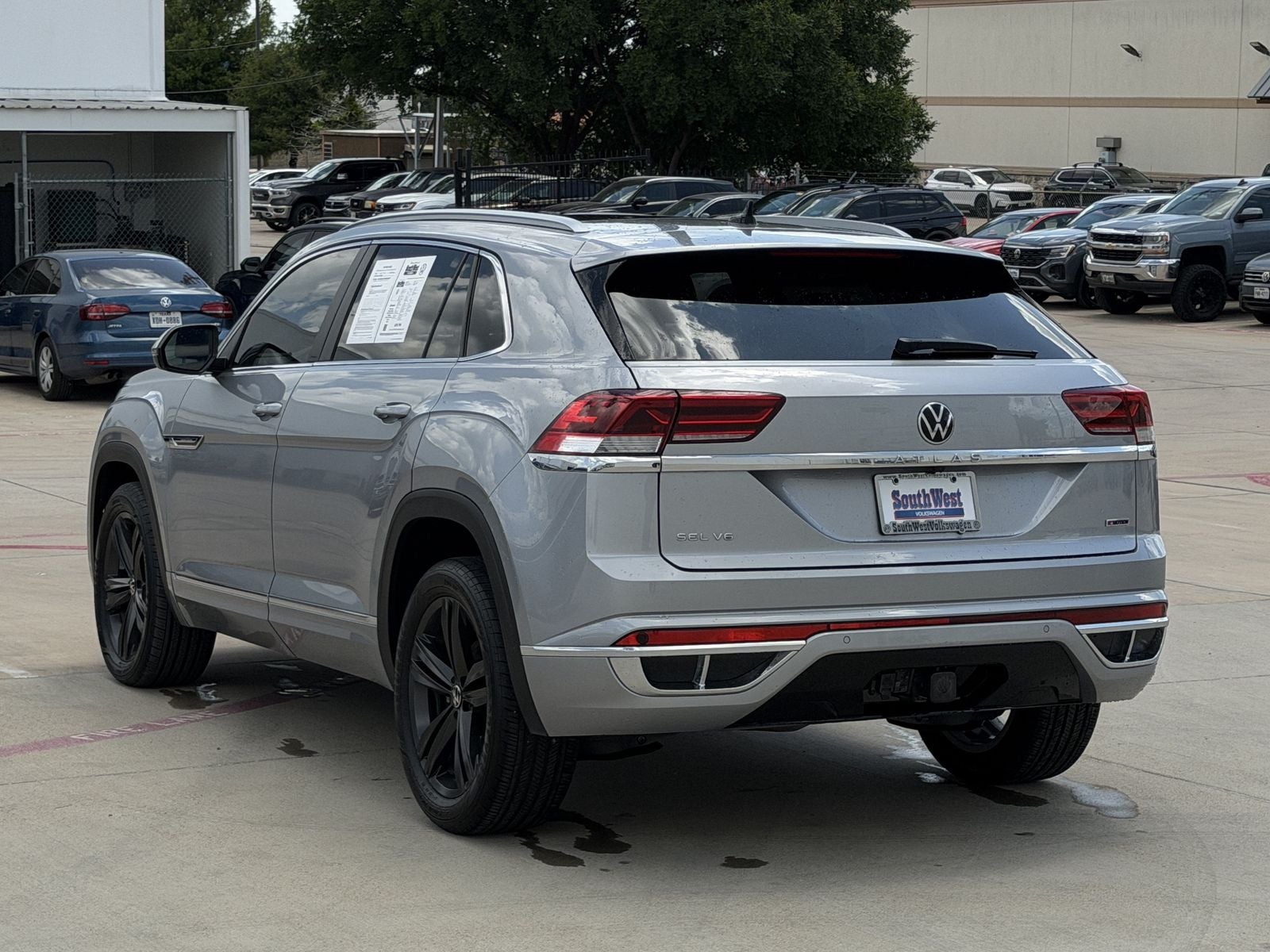 2022 Volkswagen Atlas Cross Sport 3.6L V6 SEL R-Line
