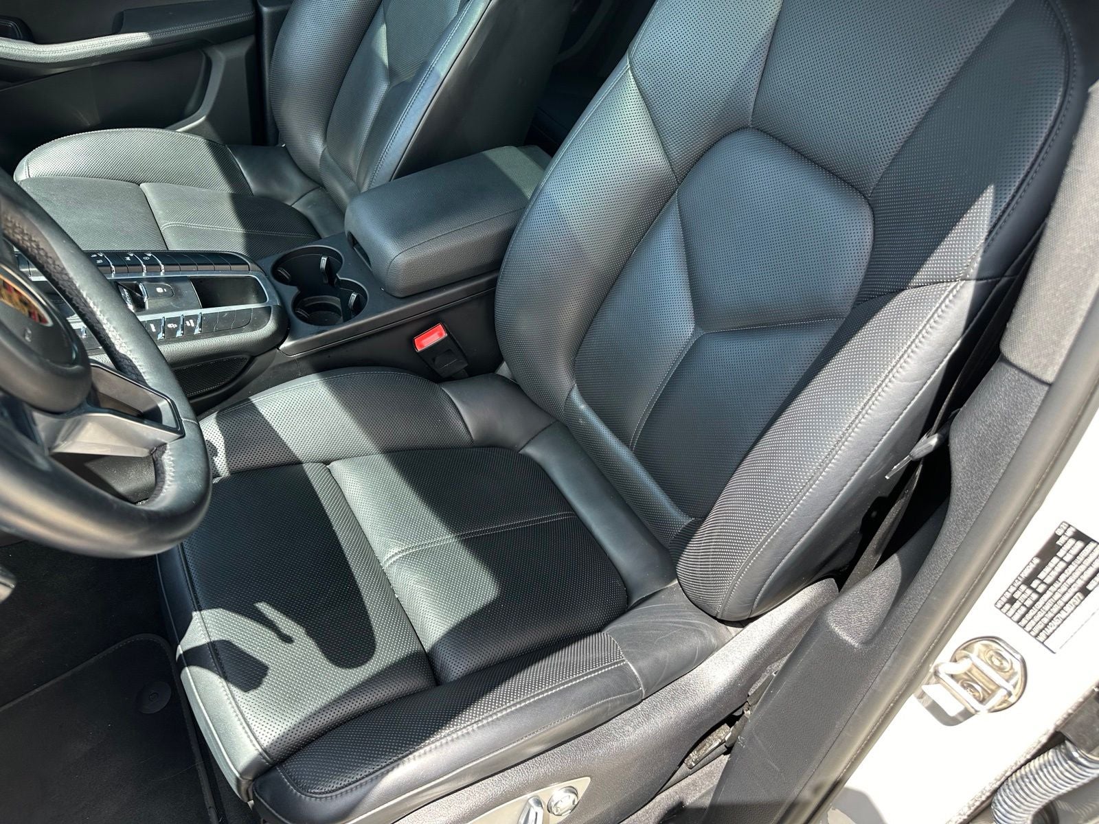 2021 Porsche Macan Base