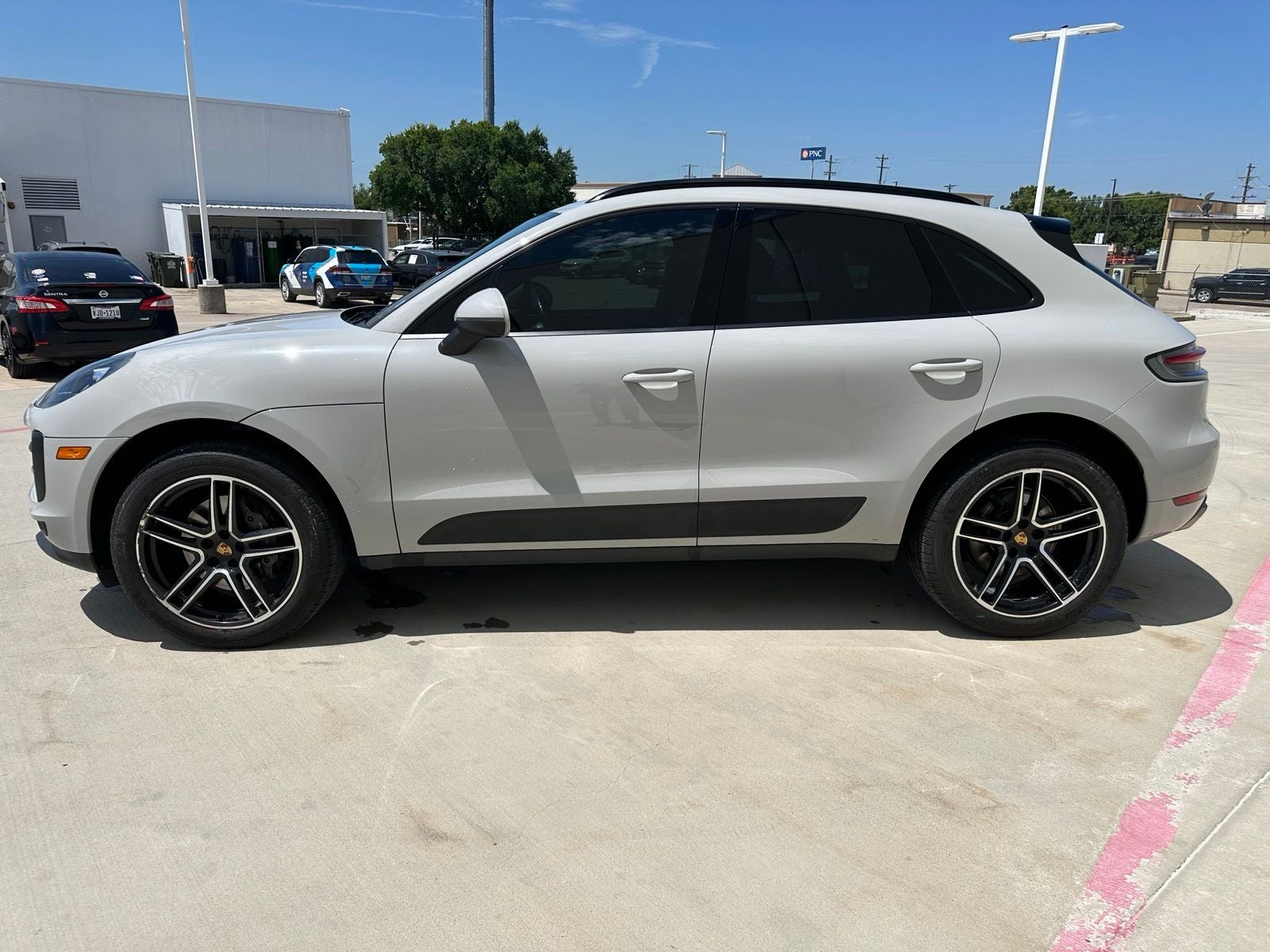 2021 Porsche Macan Base