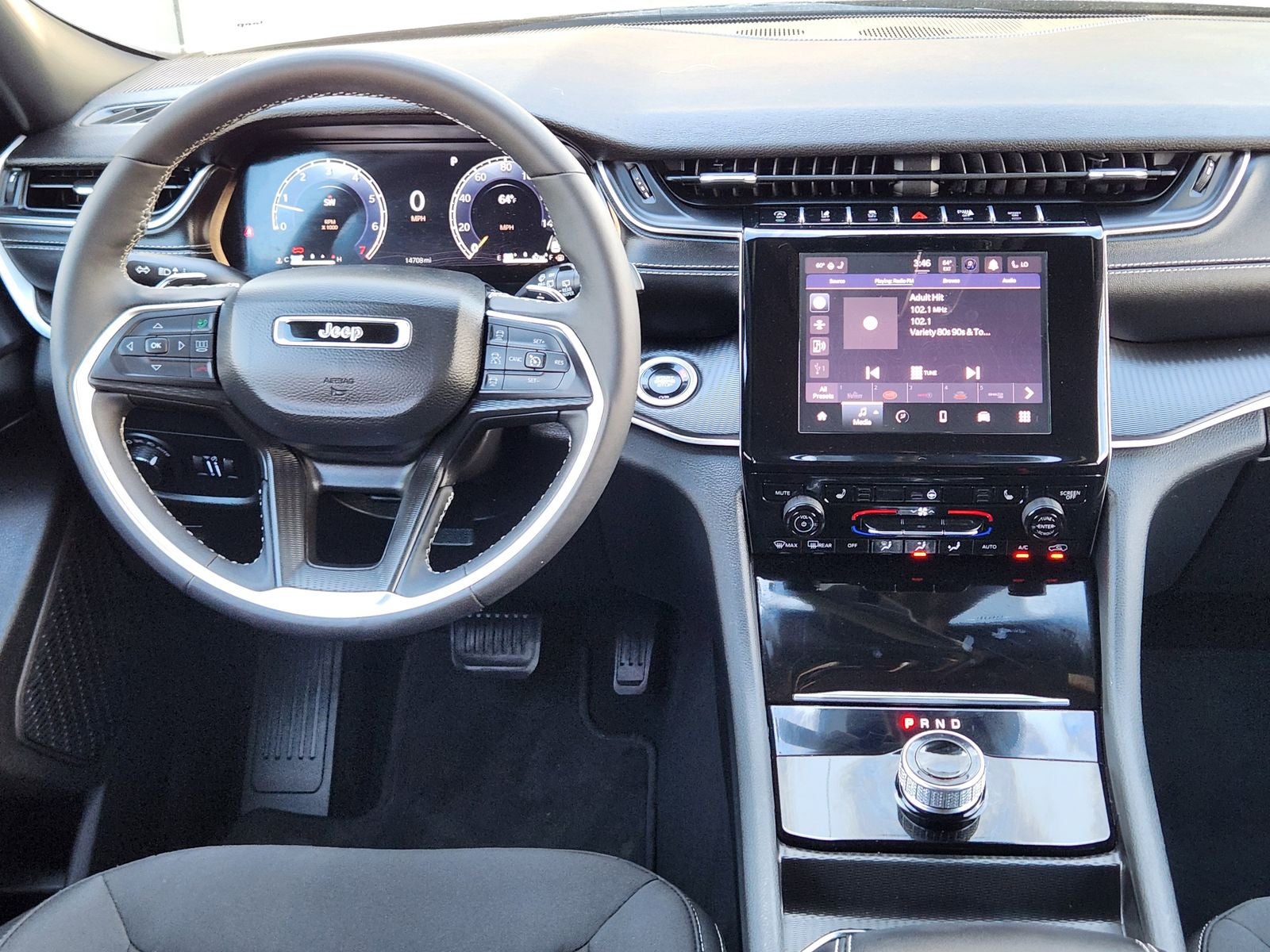 2025 Jeep Grand Cherokee Laredo 4x2