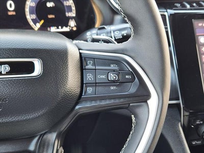 2025 Jeep Grand Cherokee Laredo 4x2