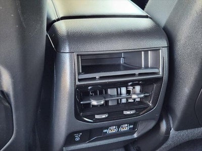 2025 Jeep Grand Cherokee Laredo 4x2