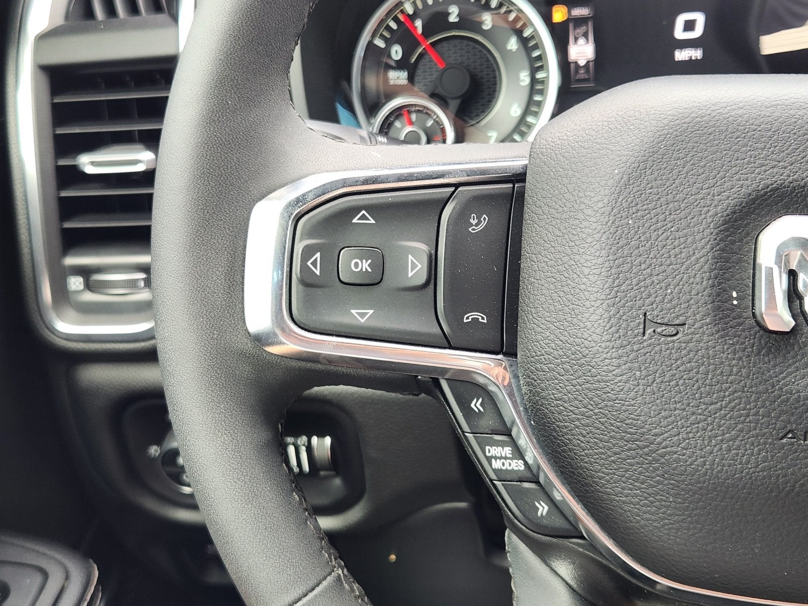 2025 RAM Ram 1500 Laramie Crew Cab 4x4 5'7' Box