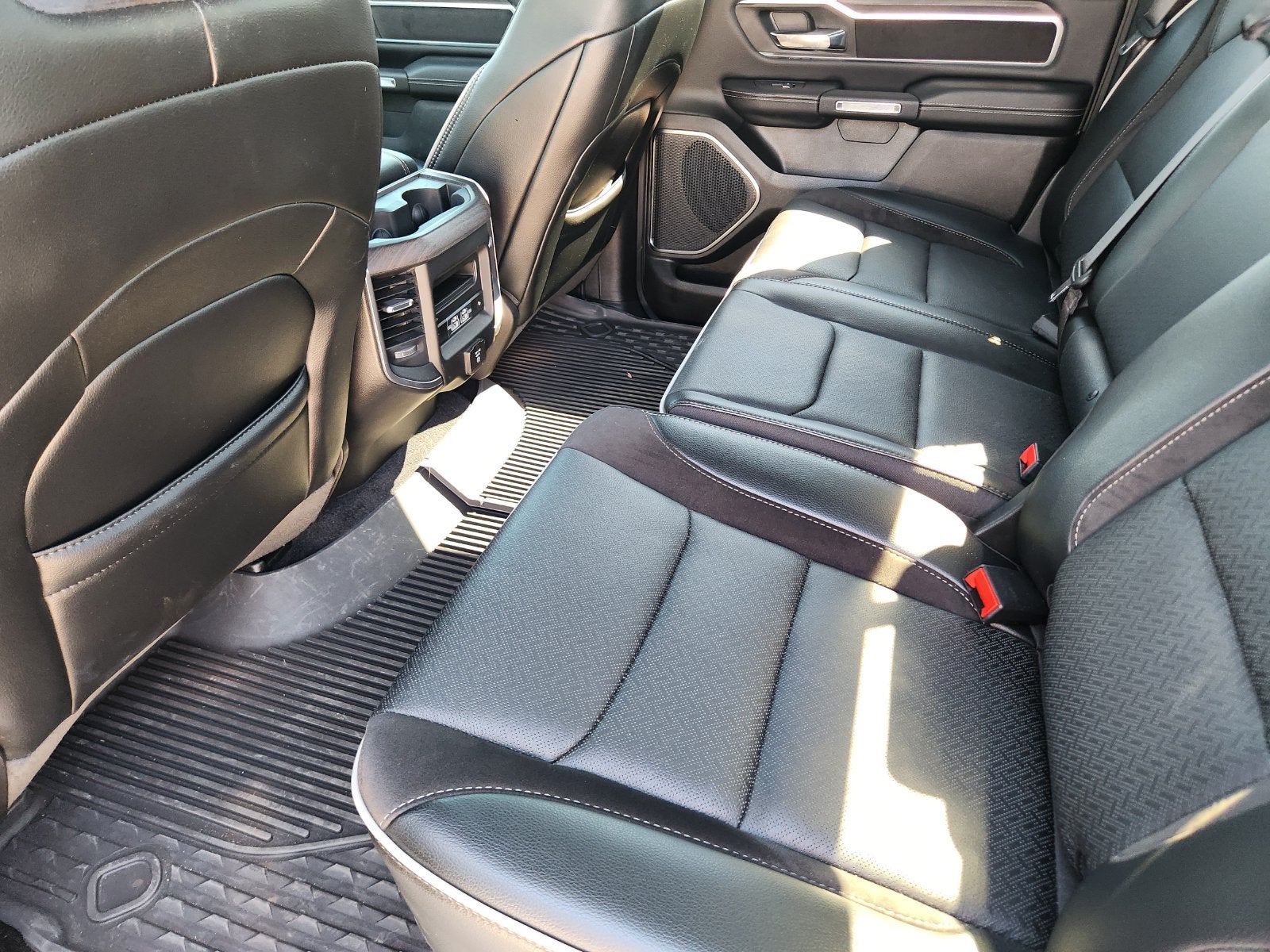 2025 RAM Ram 1500 Laramie Crew Cab 4x4 5'7' Box