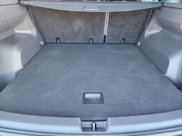 2022 Volkswagen Atlas Cross Sport 3.6L V6 SEL R-Line