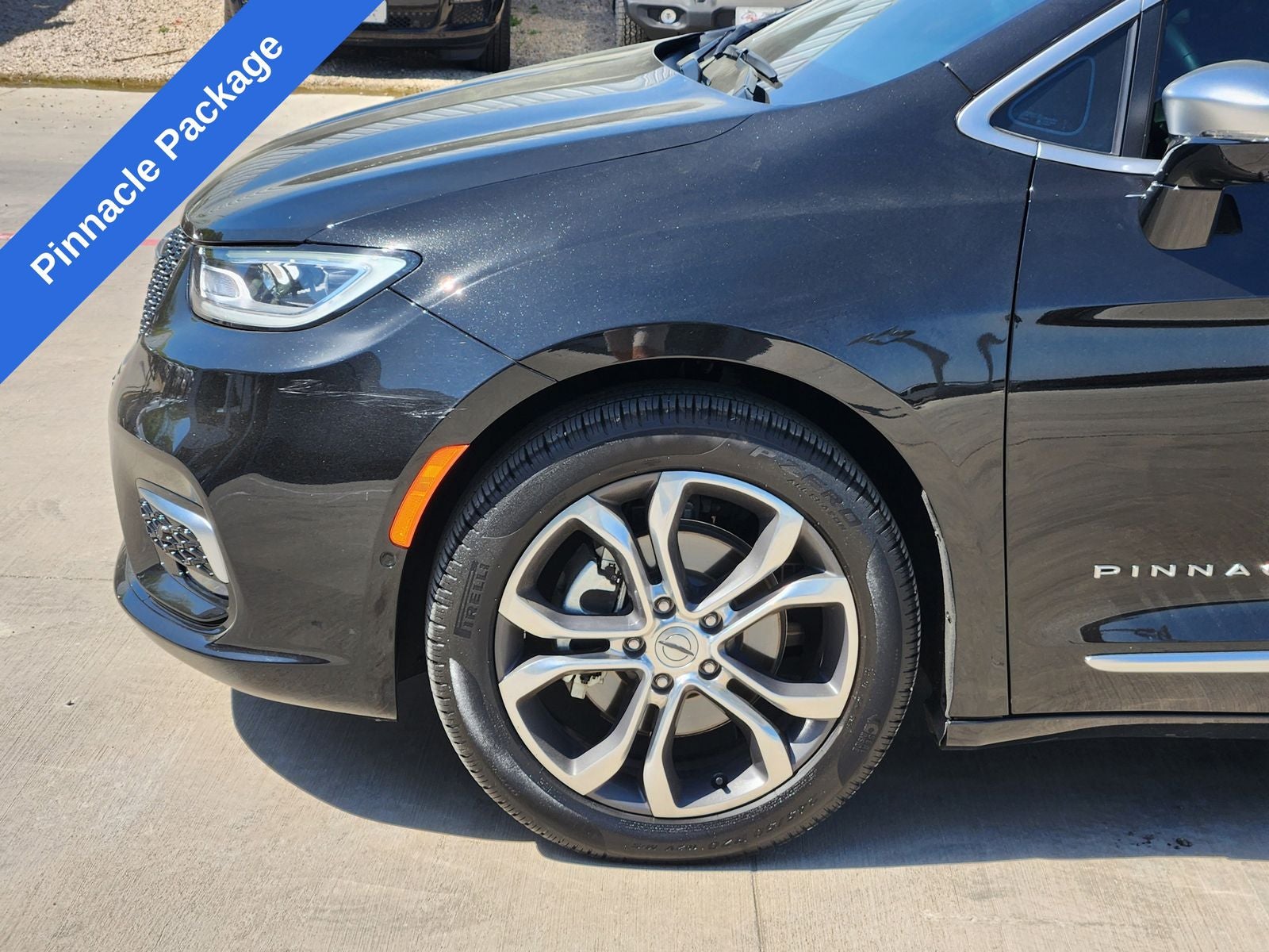 2025 Chrysler Pacifica Pinnacle