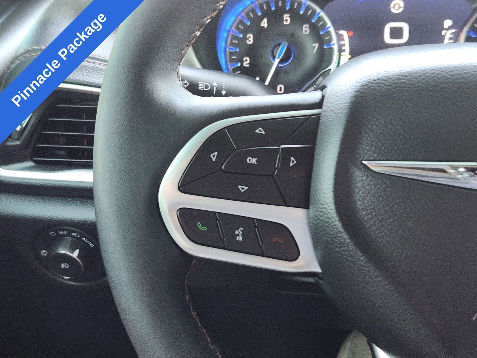 2025 Chrysler Pacifica Pinnacle