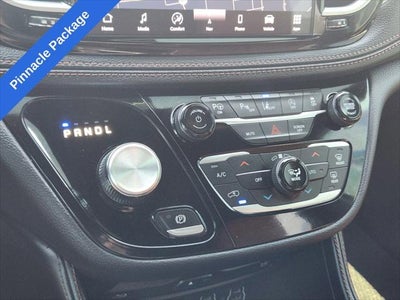 2025 Chrysler Pacifica Pinnacle