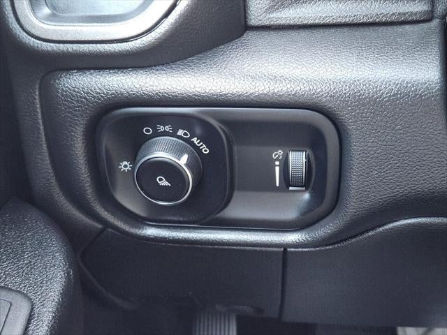 2022 RAM Ram 3500 Tradesman Crew Cab 4x4 8' Box