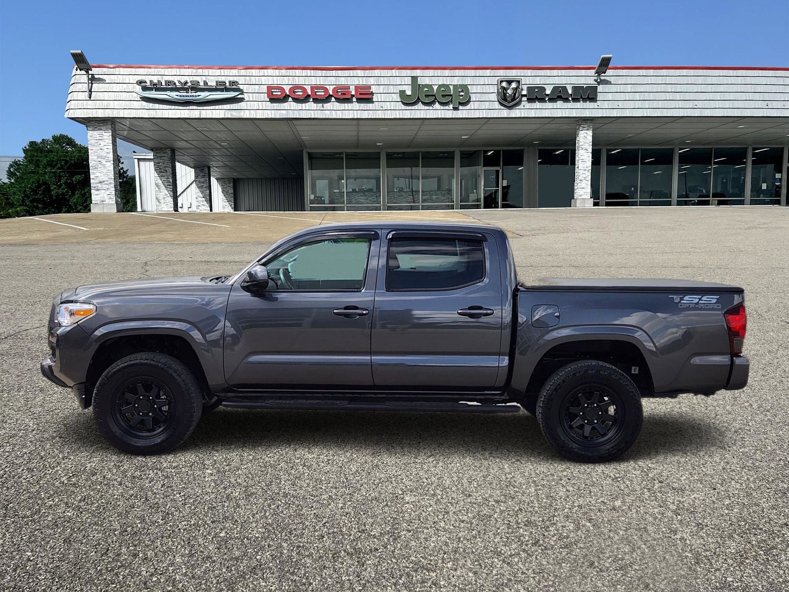 2023 Toyota Tacoma SR V6