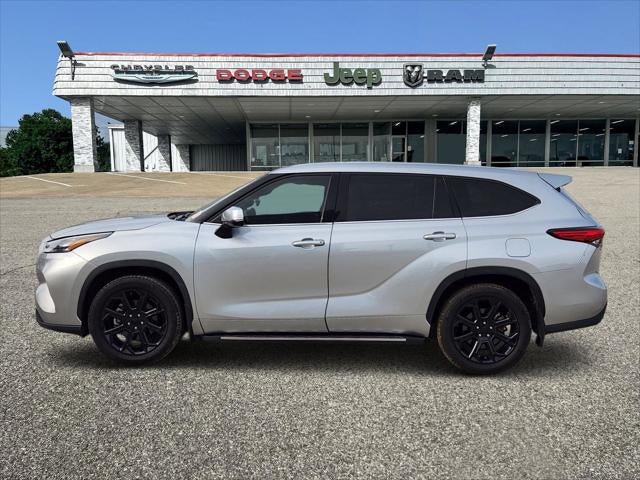 2022 Toyota Highlander L