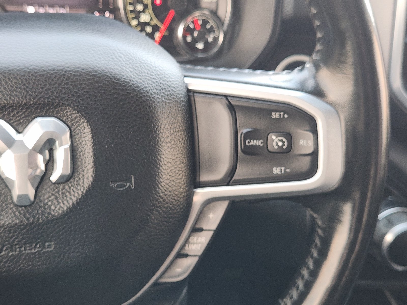 2021 RAM Ram 1500 Big Horn Crew Cab 4x4 5'7' Box