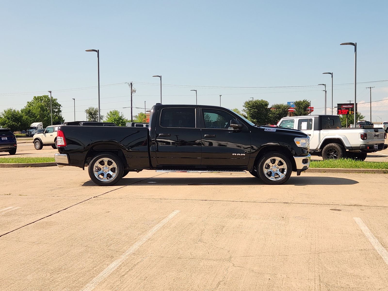 2023 RAM Ram 1500 Big Horn Crew Cab 4x4 6'4' Box