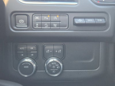 2024 GMC Yukon 4WD AT4