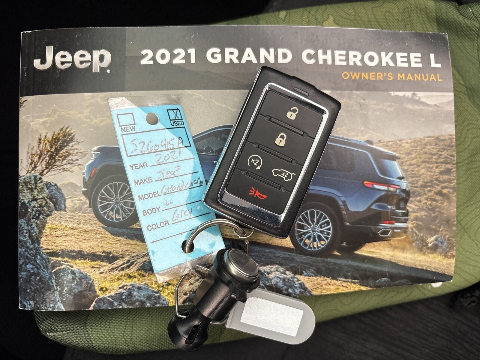 2021 Jeep Grand Cherokee L Laredo 4x2
