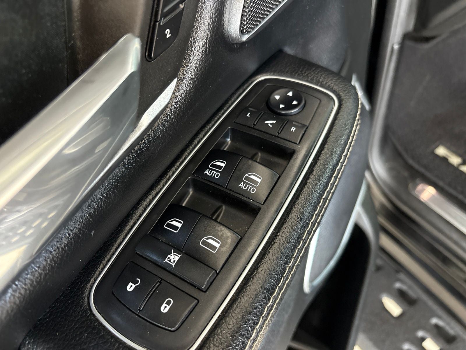 2019 RAM Ram 1500 Laramie Crew Cab 4x4 5'7' Box