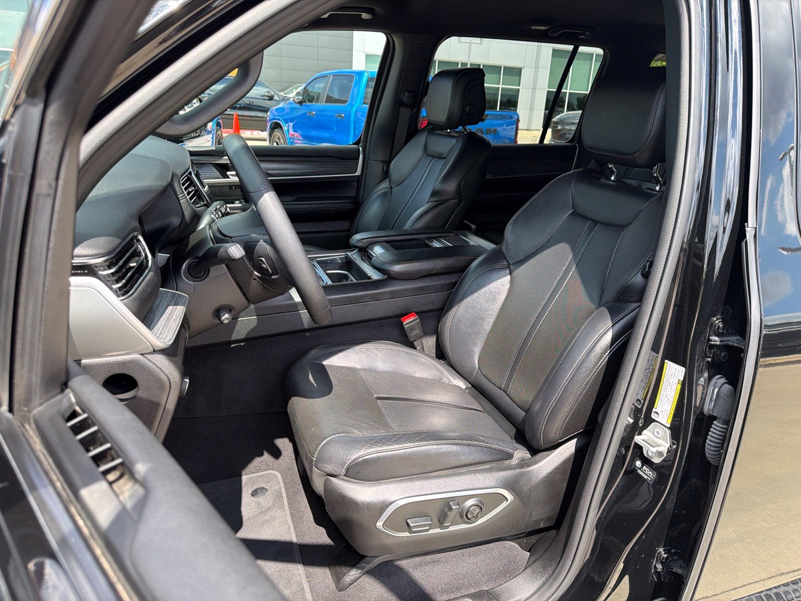 2024 Jeep Wagoneer Series II 4x2