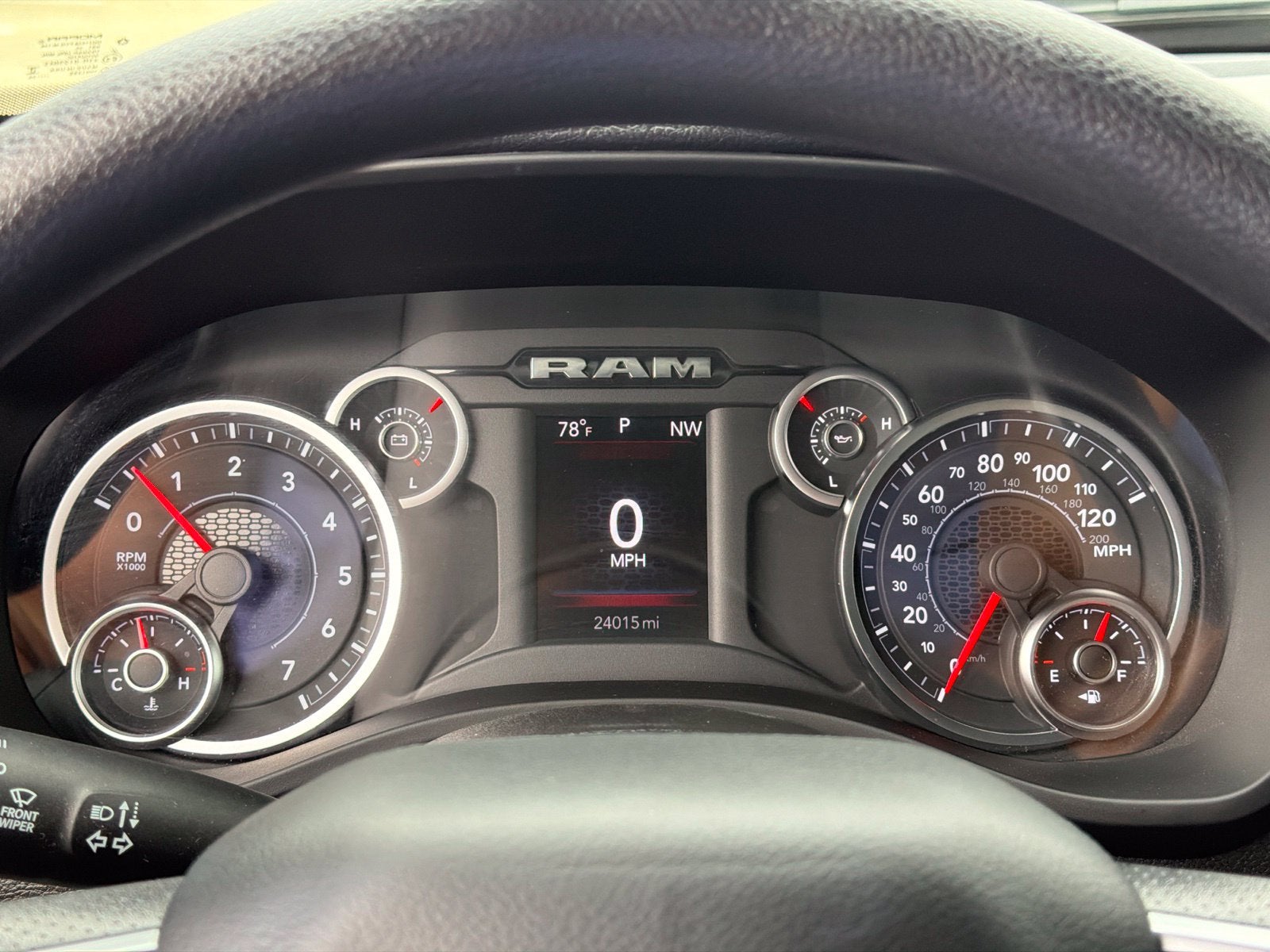 2025 RAM Ram 1500 Tradesman Crew Cab 4x4 5'7' Box