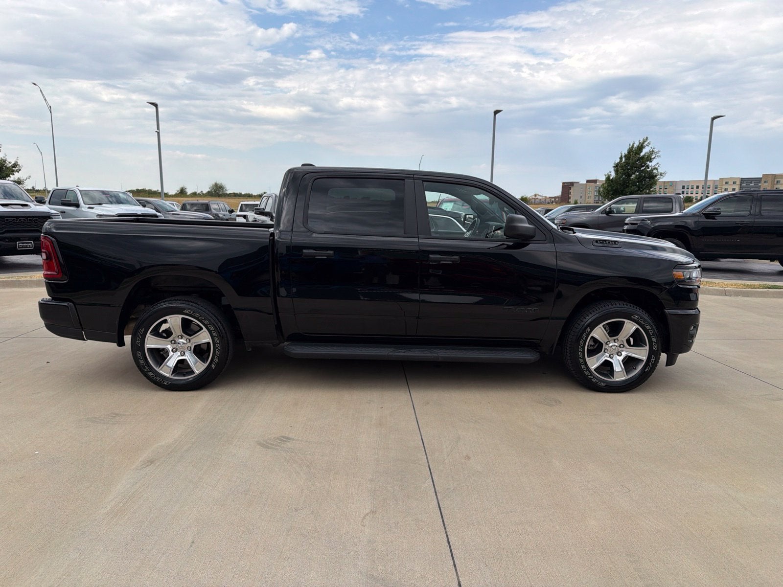 2025 RAM Ram 1500 Tradesman Crew Cab 4x4 5'7' Box