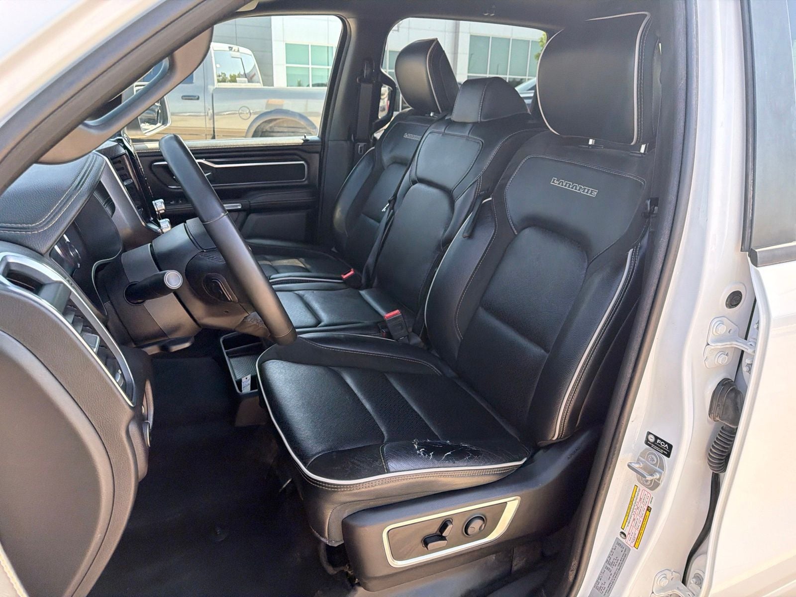 2025 RAM Ram 1500 Laramie Crew Cab 4x4 5'7' Box