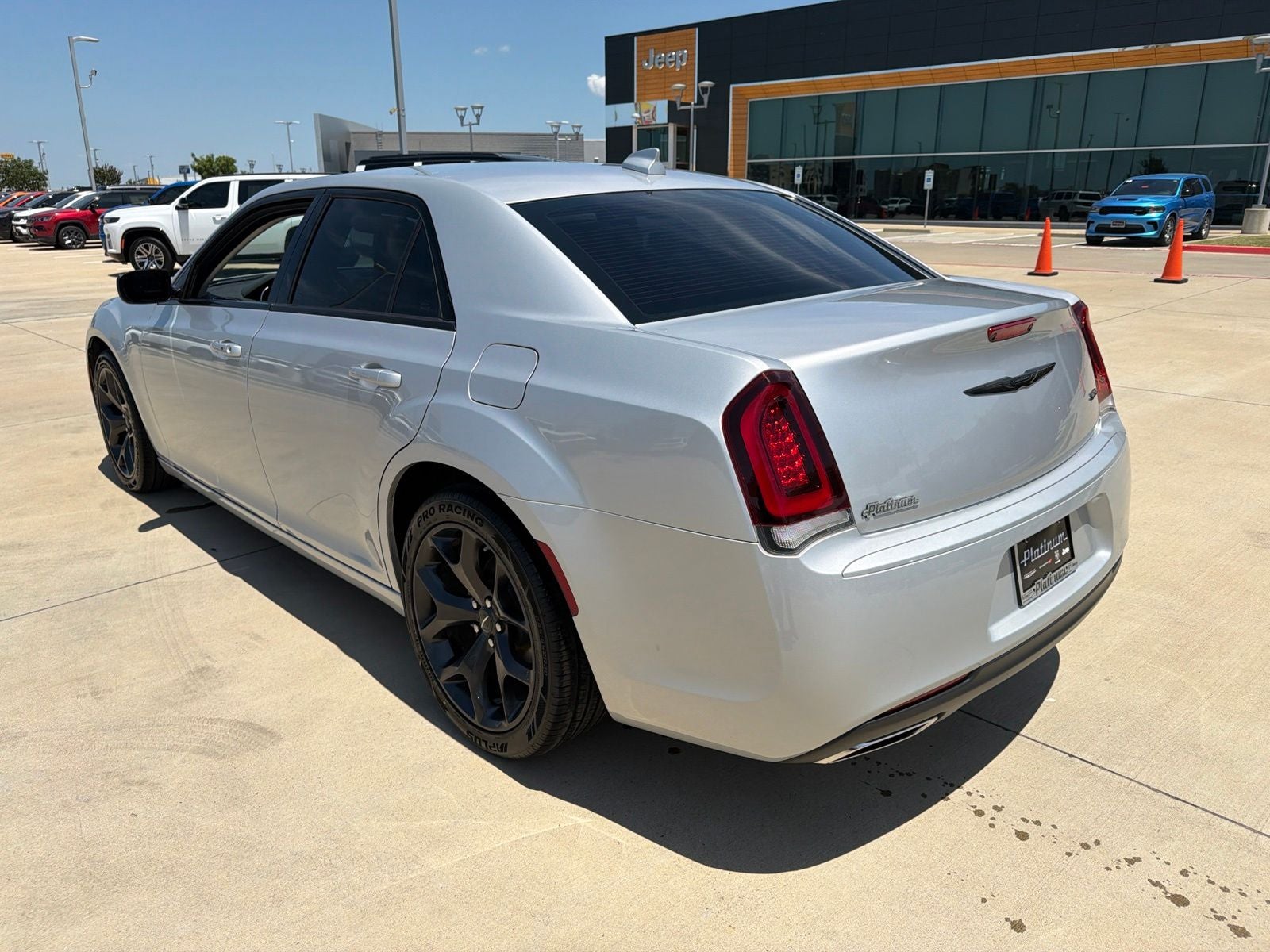 2023 Chrysler 300 Touring