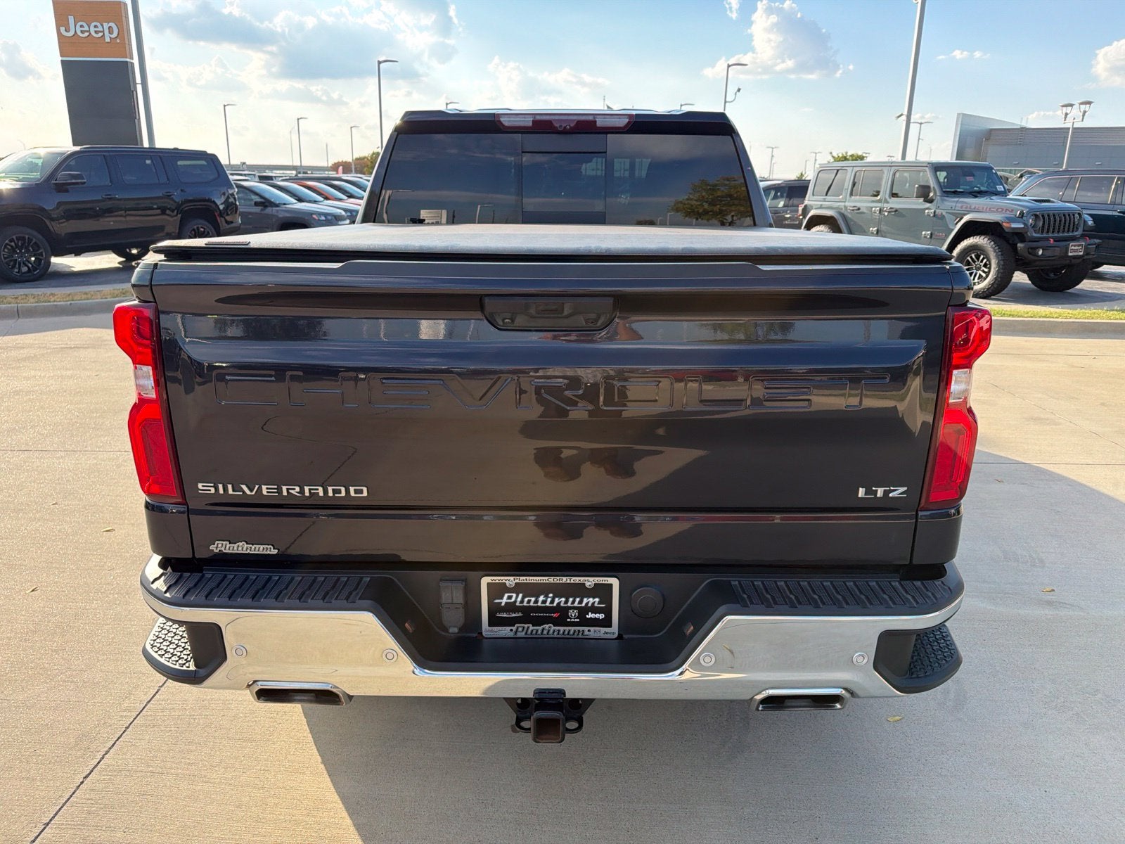 2023 Chevrolet Silverado 1500 4WD Crew Cab Short Bed LTZ
