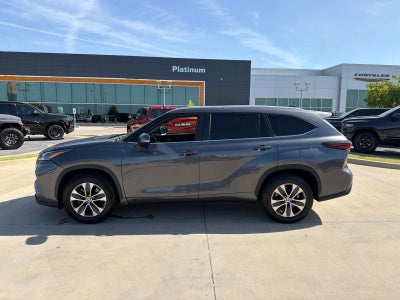 2024 Toyota Highlander XLE