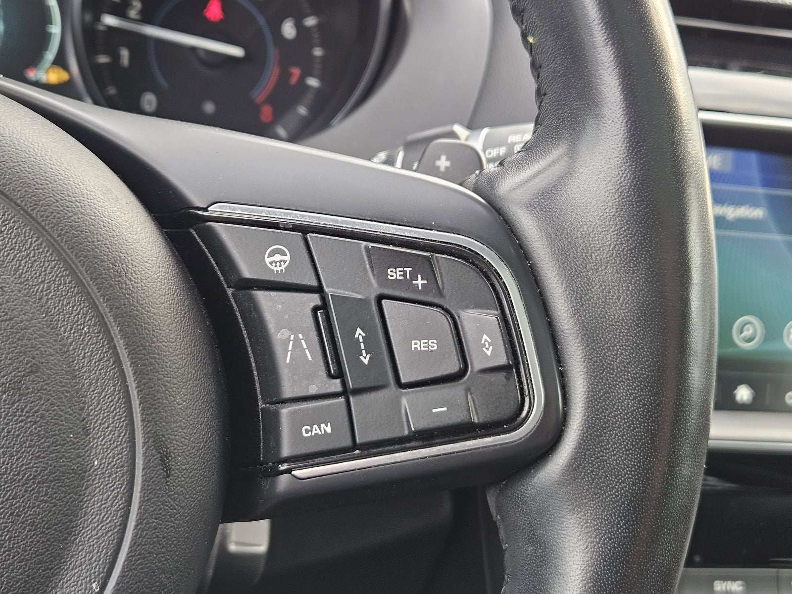 2019 Jaguar F-PACE 25t Premium