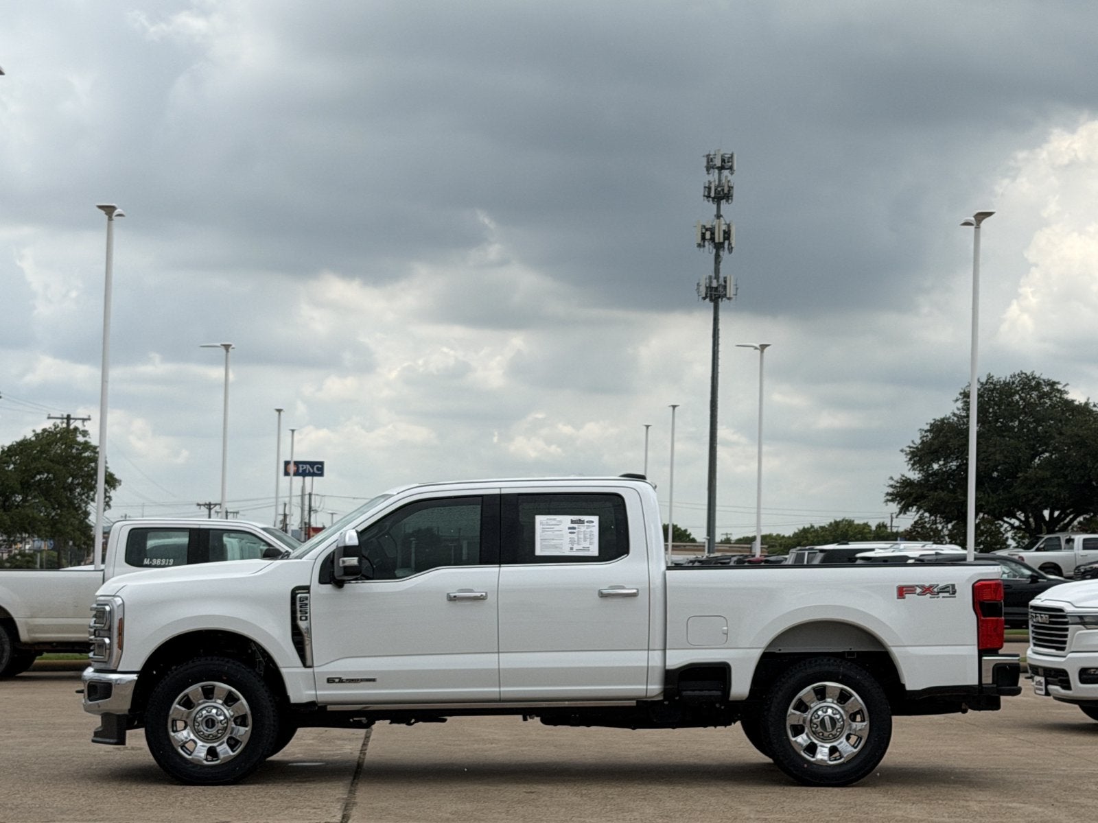 2025 Ford F-250SD F-250® Lariat®