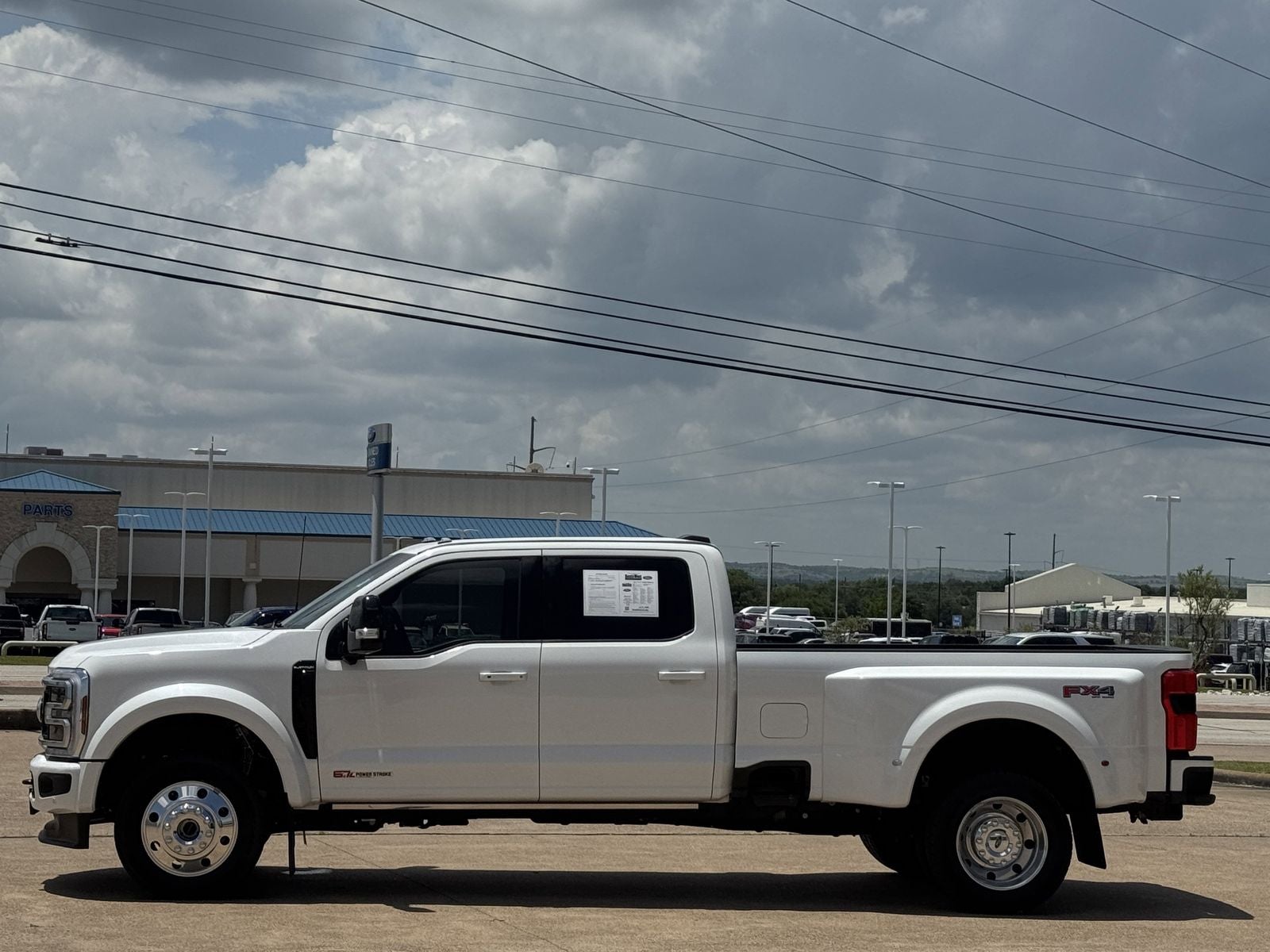 2025 Ford F-450SD Platinum DRW
