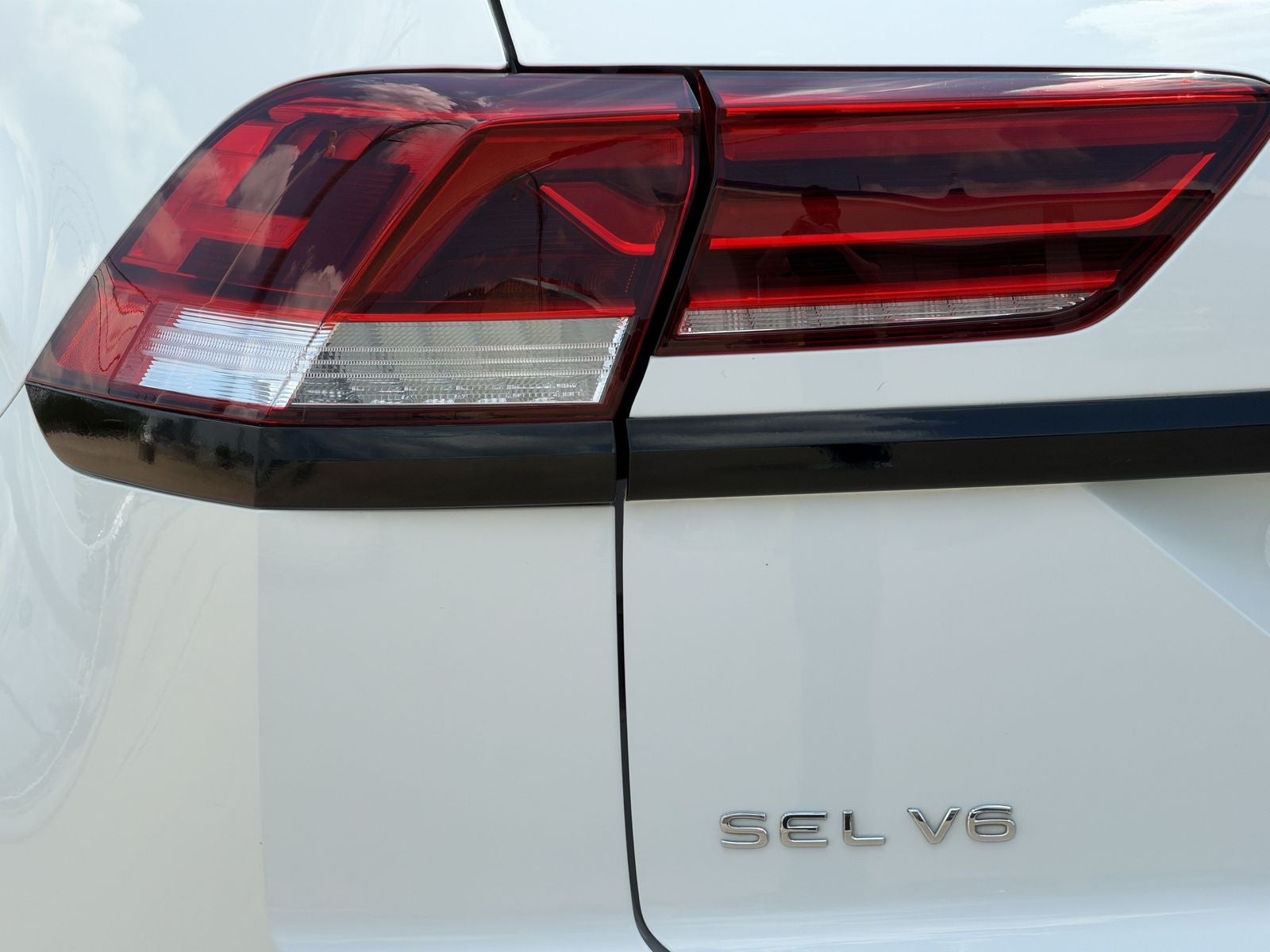 2021 Volkswagen Atlas Cross Sport 3.6L V6 SEL Premium