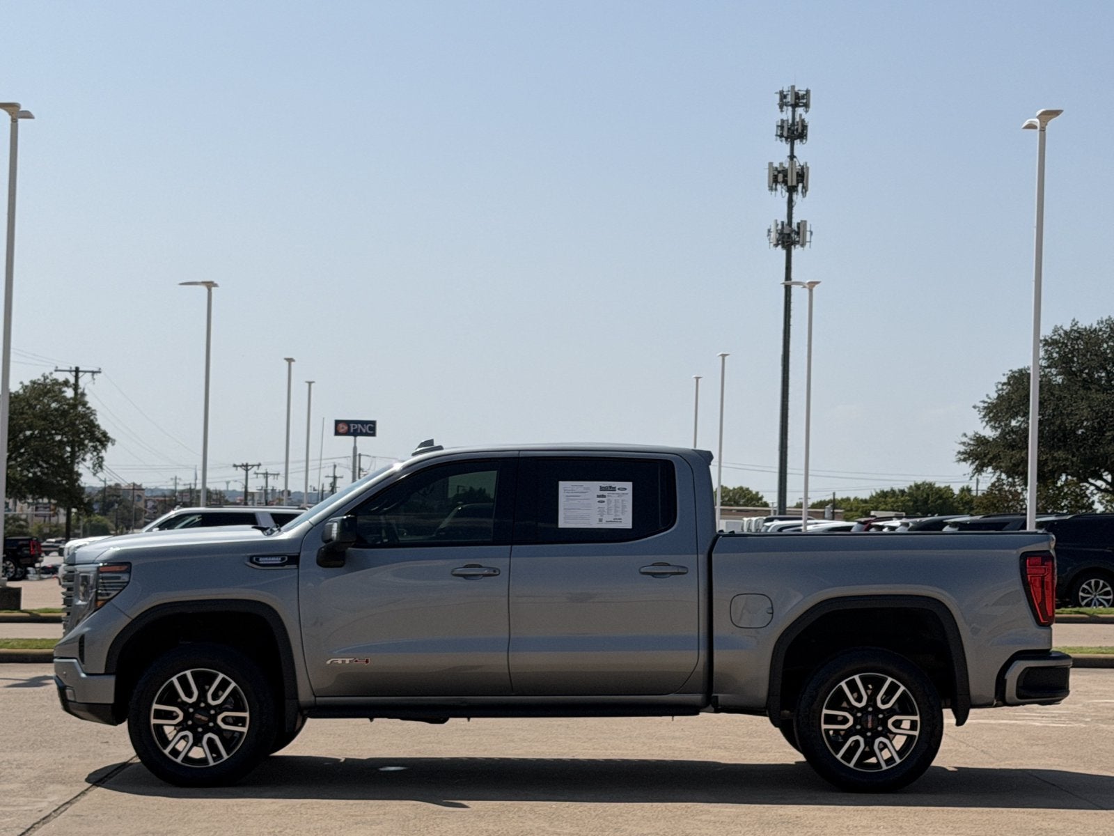 2025 GMC Sierra 1500 AT4