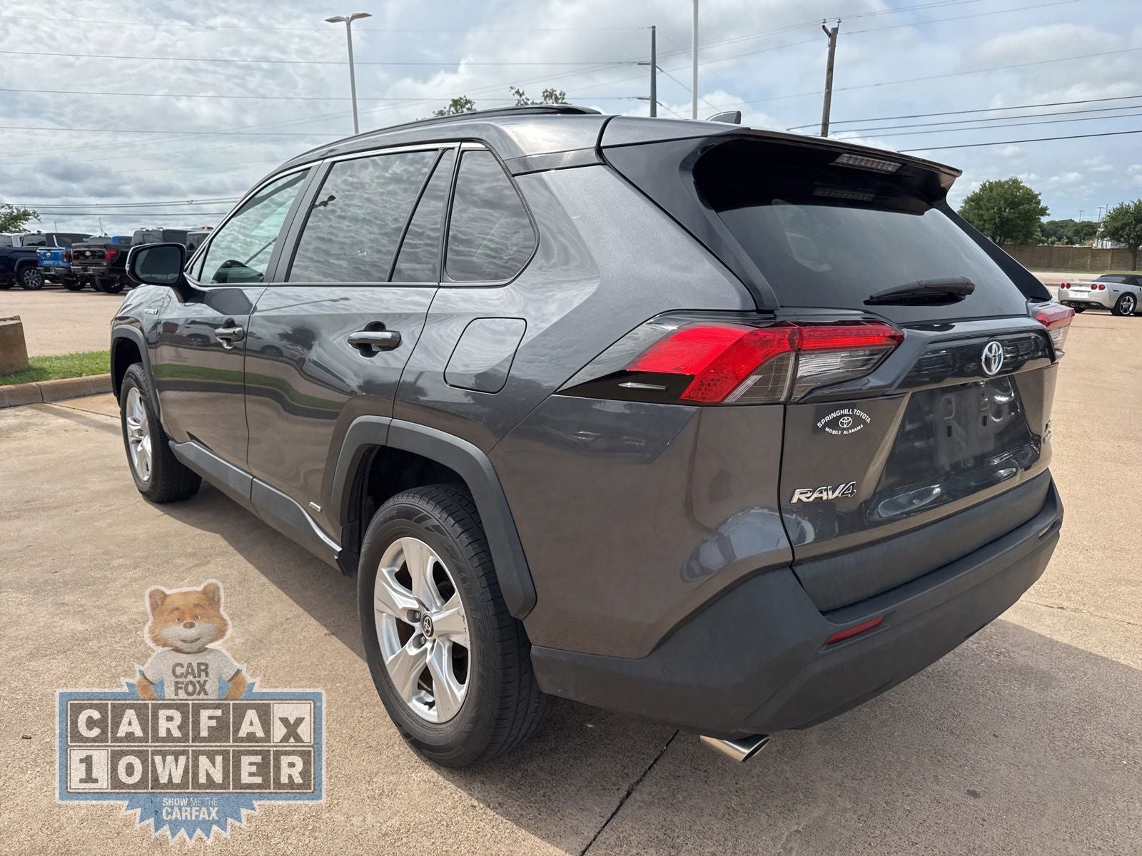 2021 Toyota RAV4 Hybrid XLE