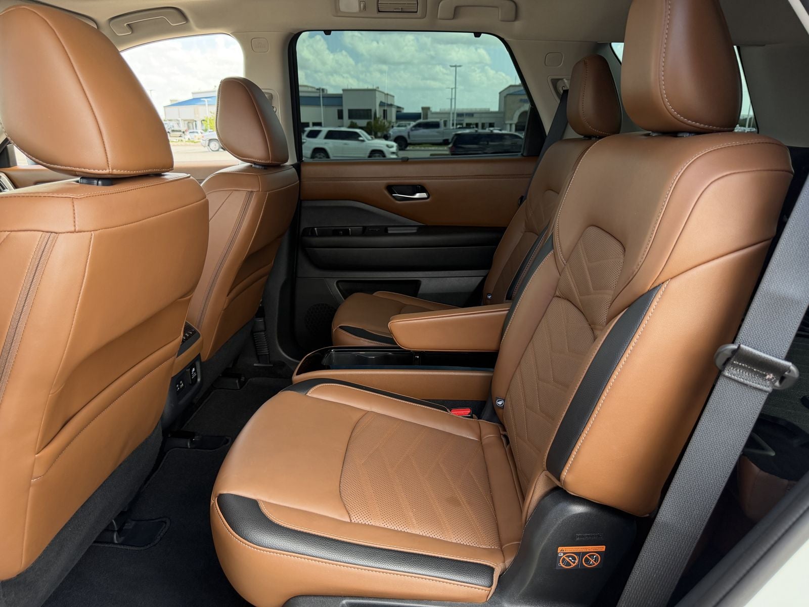 2024 Nissan Pathfinder Platinum