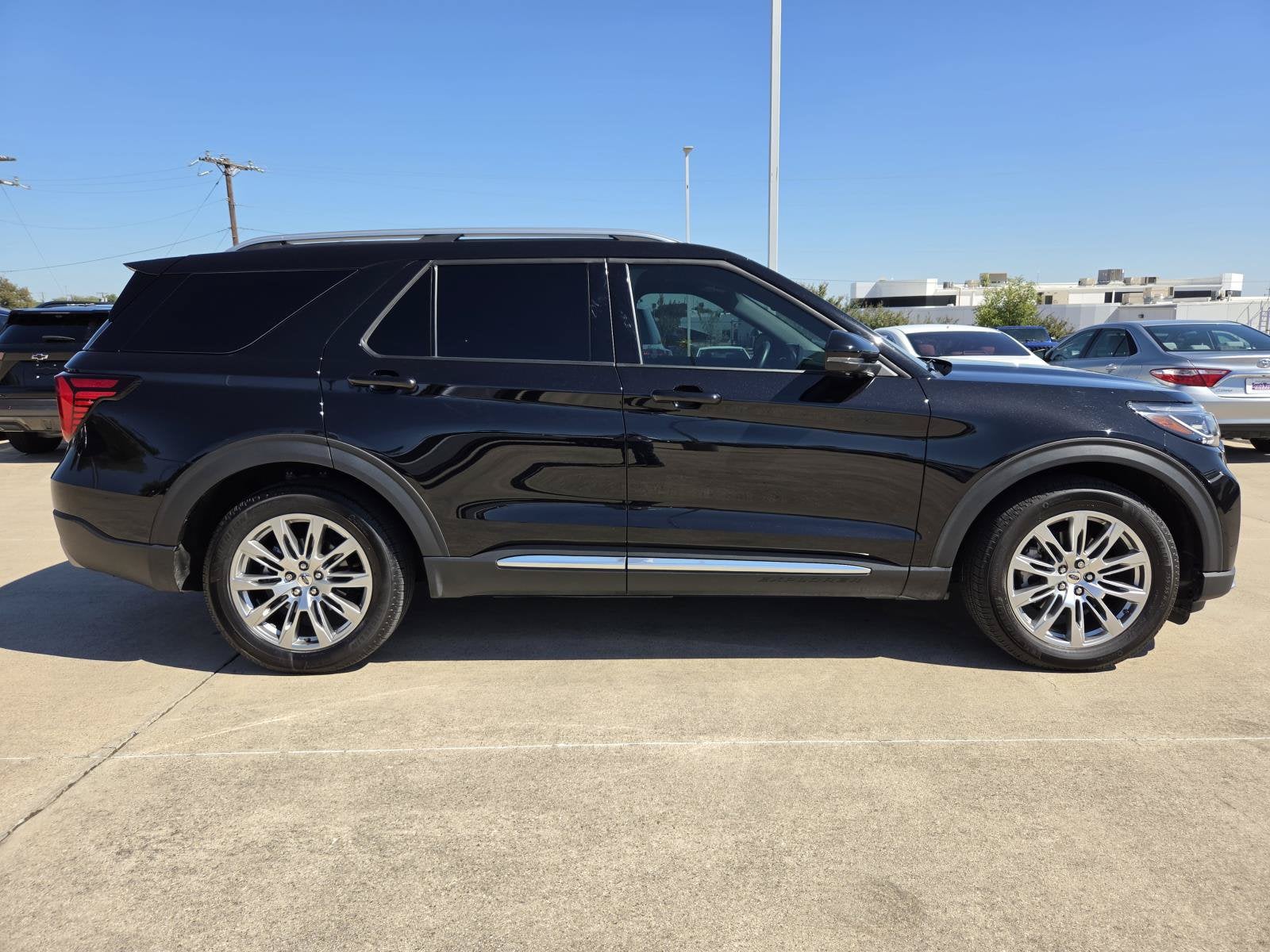 2025 Ford Explorer Platinum