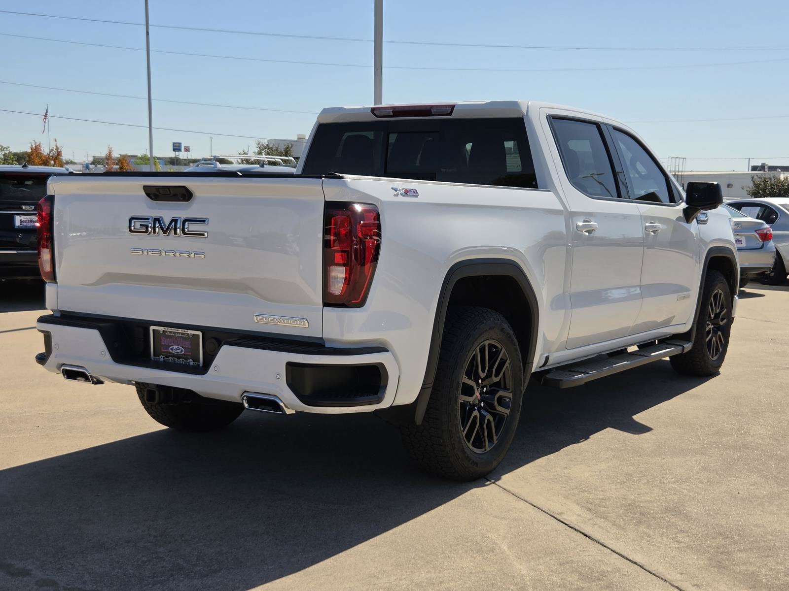 2025 GMC Sierra 1500 Elevation