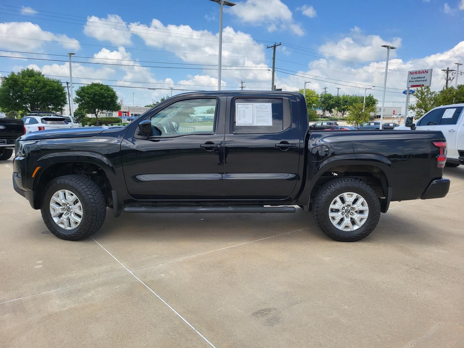 2022 Nissan Frontier SV
