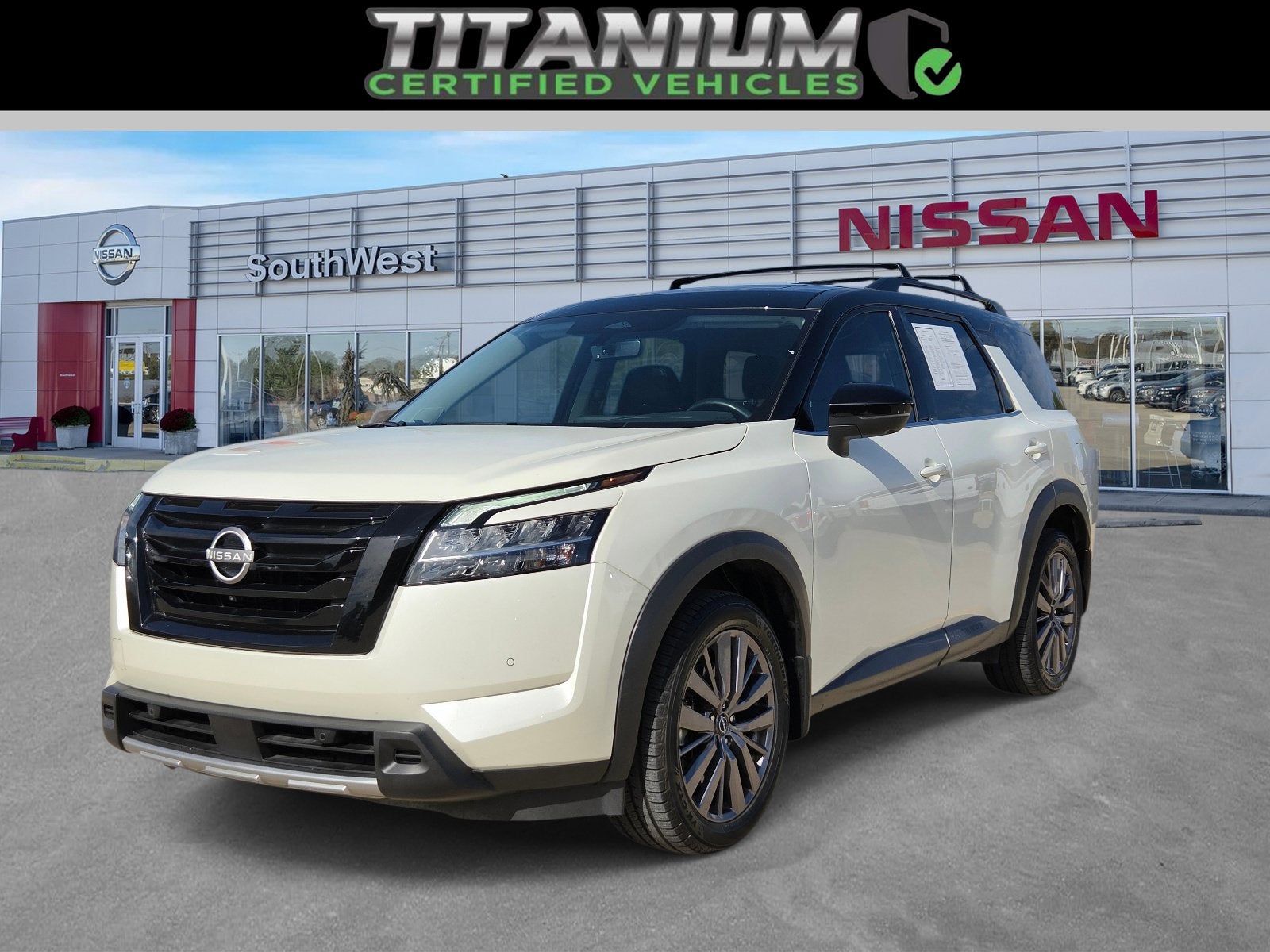 2023 Nissan Pathfinder SL