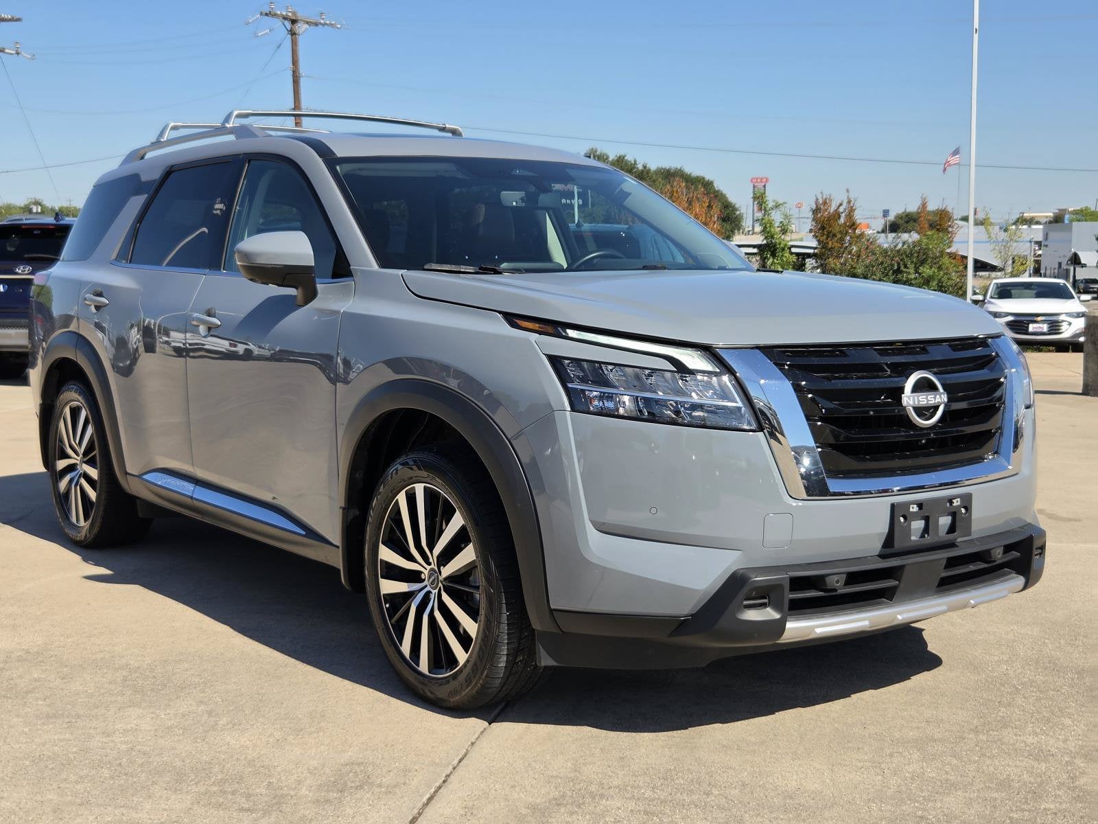 2023 Nissan Pathfinder Platinum