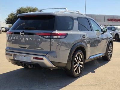 2023 Nissan Pathfinder Platinum