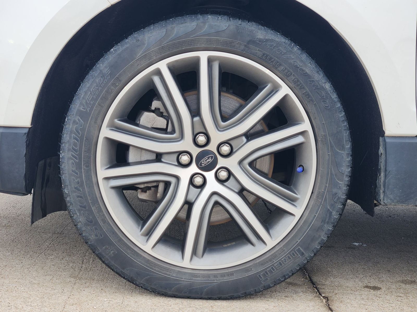 2023 Ford Edge Titanium