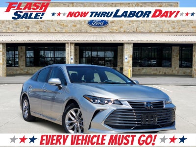 2022 Toyota Avalon XLE