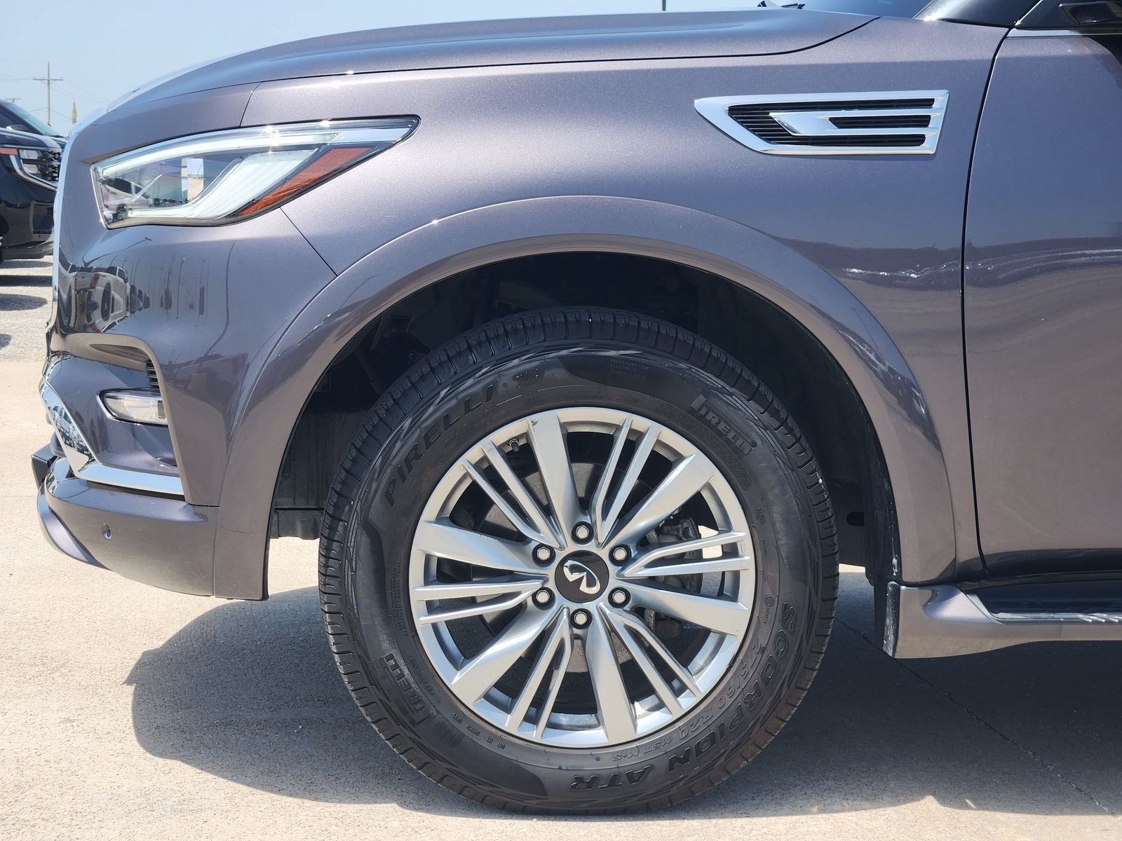 2024 INFINITI QX80 LUXE