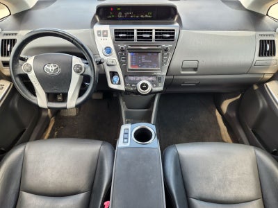 2014 Toyota Prius v Five