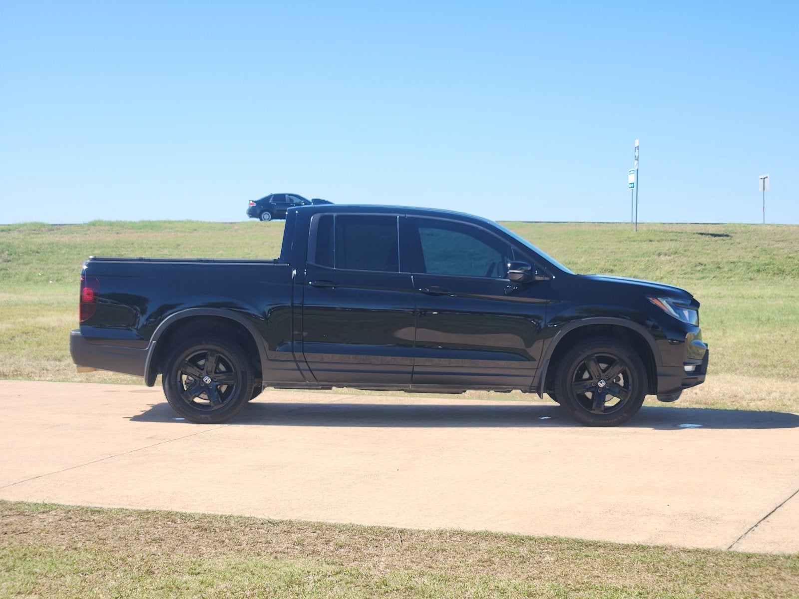 2022 Honda Ridgeline Black Edition