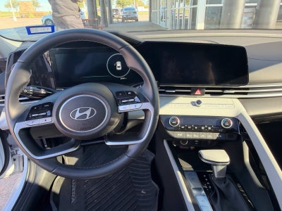 2025 Hyundai Elantra Hybrid Limited