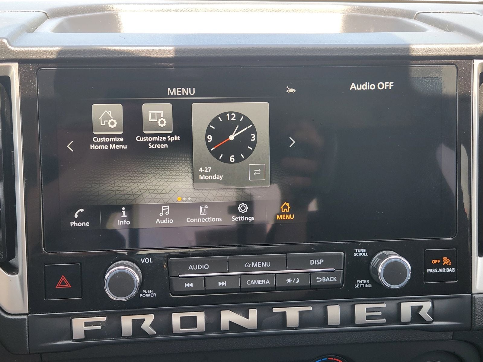2025 Nissan Frontier SV