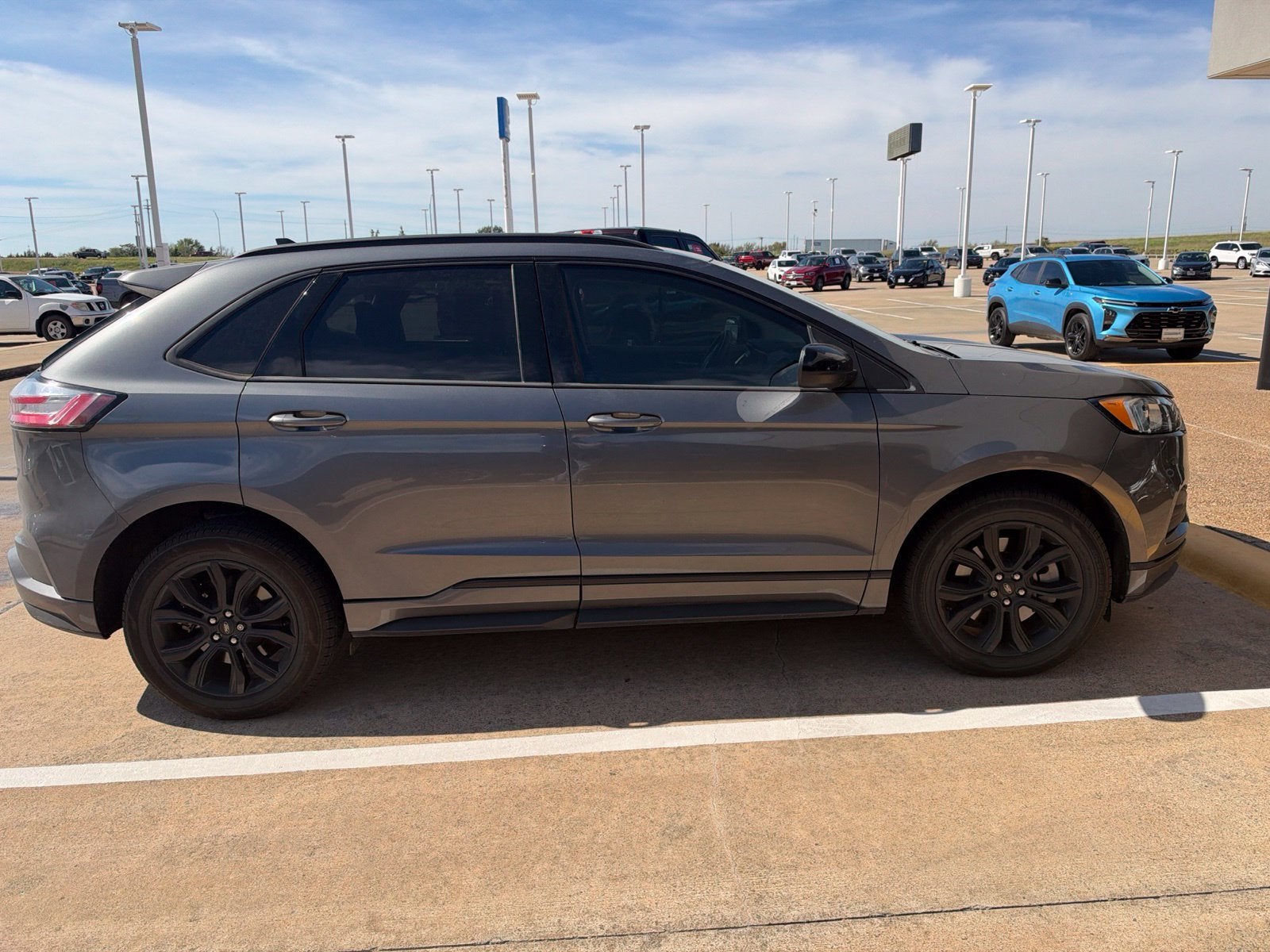 2022 Ford Edge SE