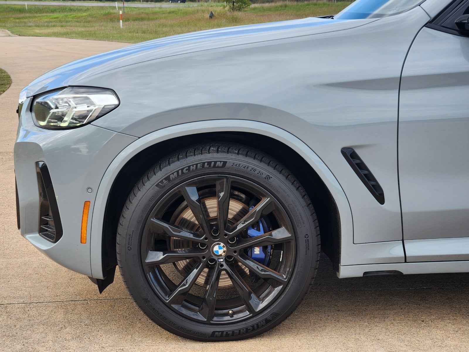 2024 BMW X3 M40i